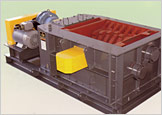 Twin-shaft cutting crusher